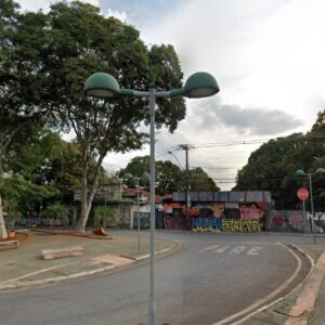 Terreno no Centro de Contagem AMC101