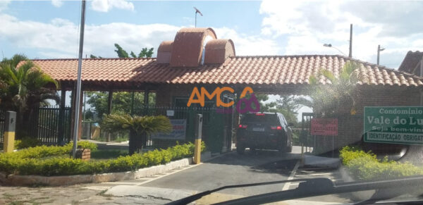 Casa de Condomínio em Jaboticatubas AMC381