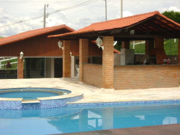 Fazenda em Mateus Leme AMC396