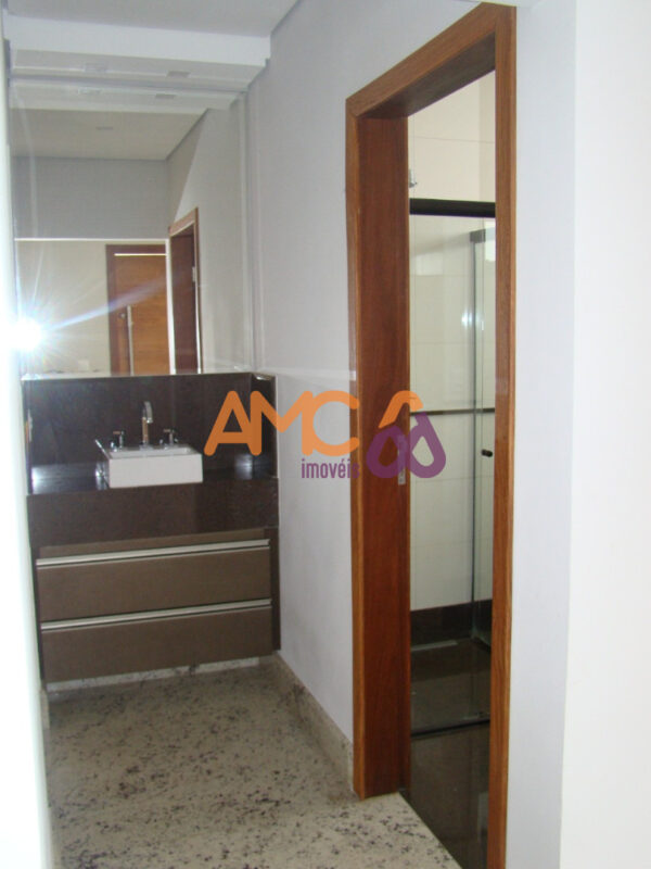 Casa com 5 qts, no bairro da Graça AMC452 (VENDIDA) - Image 11