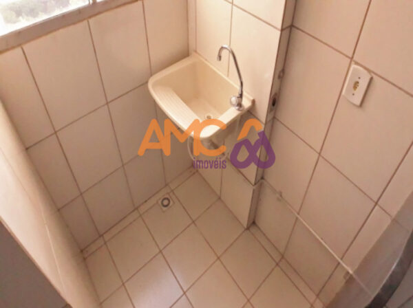 Apartamento com 2 qts, no bairro Juliana AMC529 - Image 5