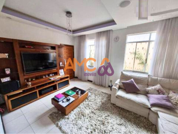 Apartamento com 2 qts, no Floresta AMC543